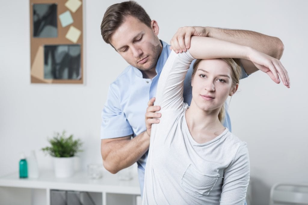 Should I Go To A Chiropractor or A Physical Therapist? Spine Center of Texas